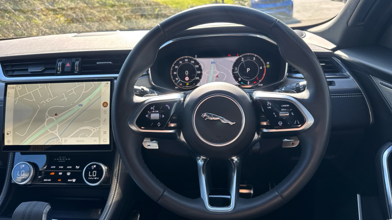 Jaguar F-Pace 2.0 D200 R-Dynamic SE Black 5dr Auto AWD Diesel Estate